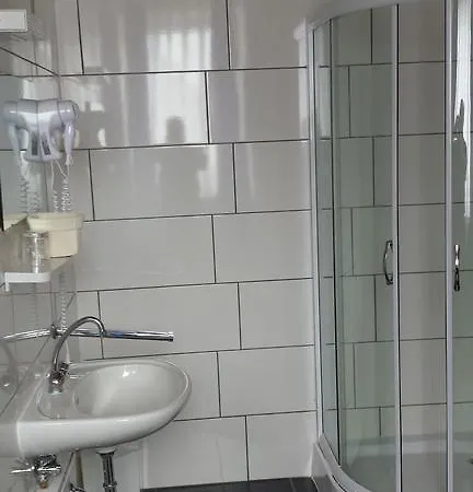 Domhof 3*